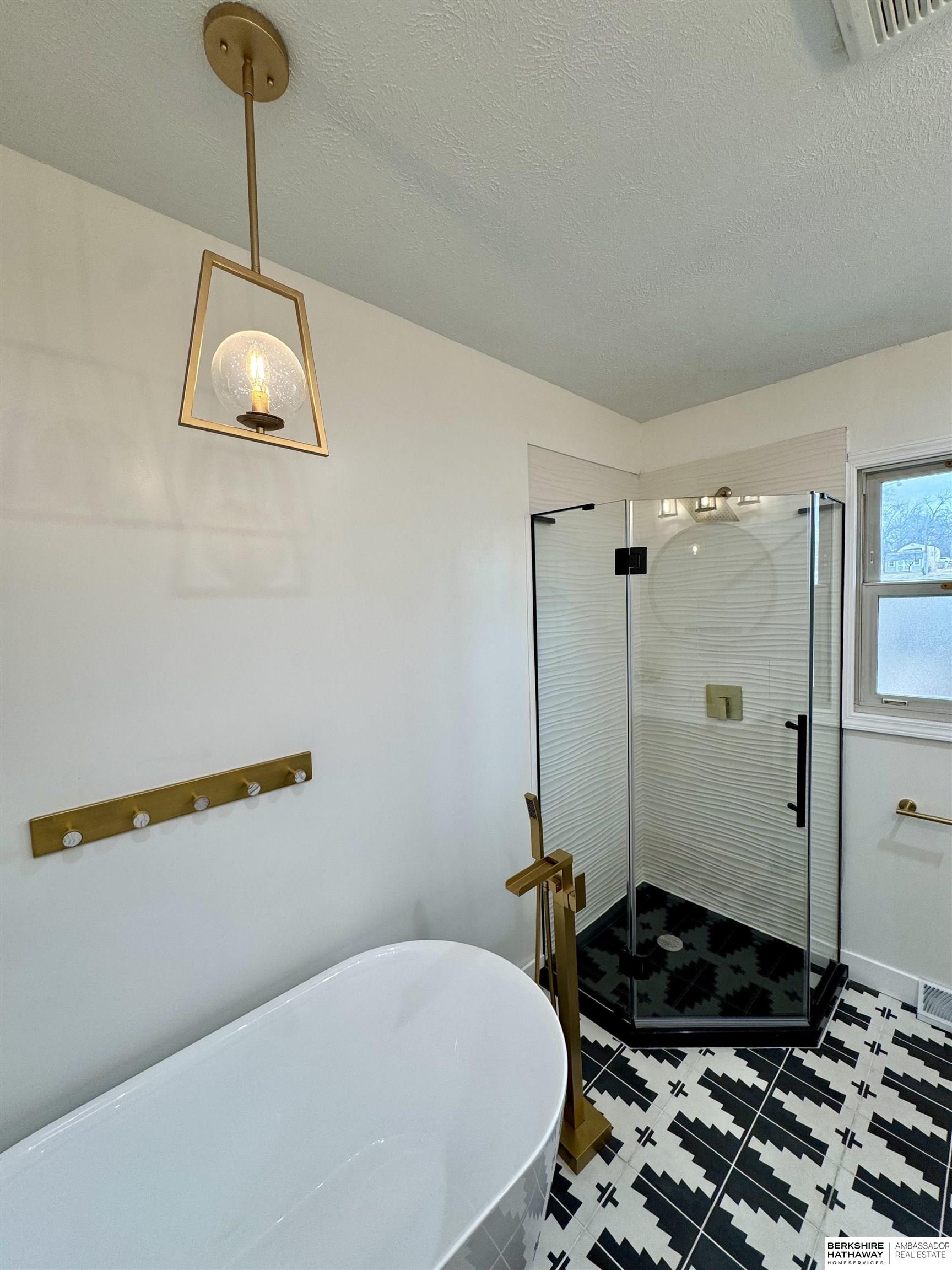 Tecumseh, Nebraska 68450, United States, 4 Bedrooms Bedrooms, ,2 BathroomsBathrooms,Residential,Active,27185