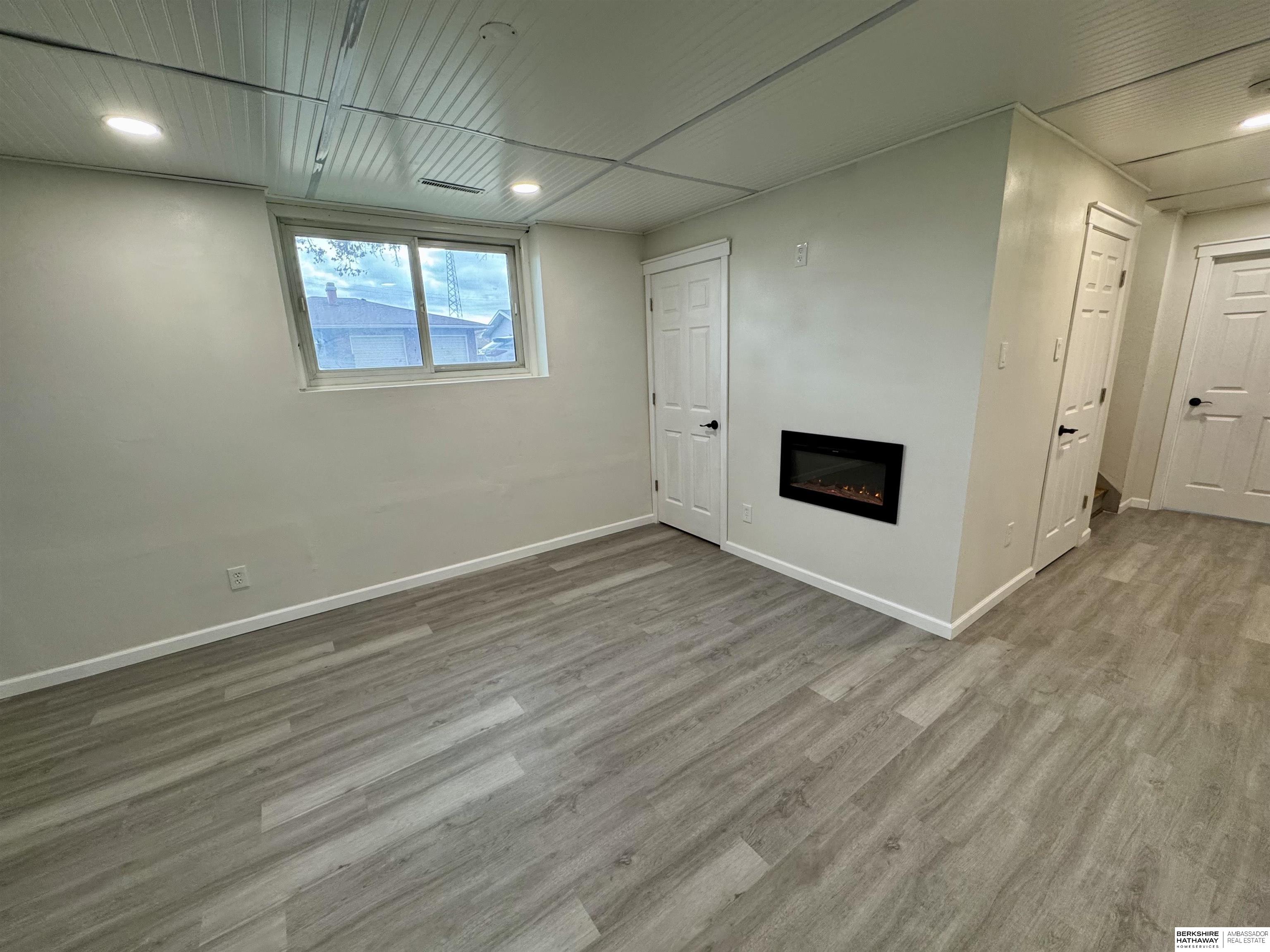 Tecumseh, Nebraska 68450, United States, 4 Bedrooms Bedrooms, ,2 BathroomsBathrooms,Residential,Active,27185