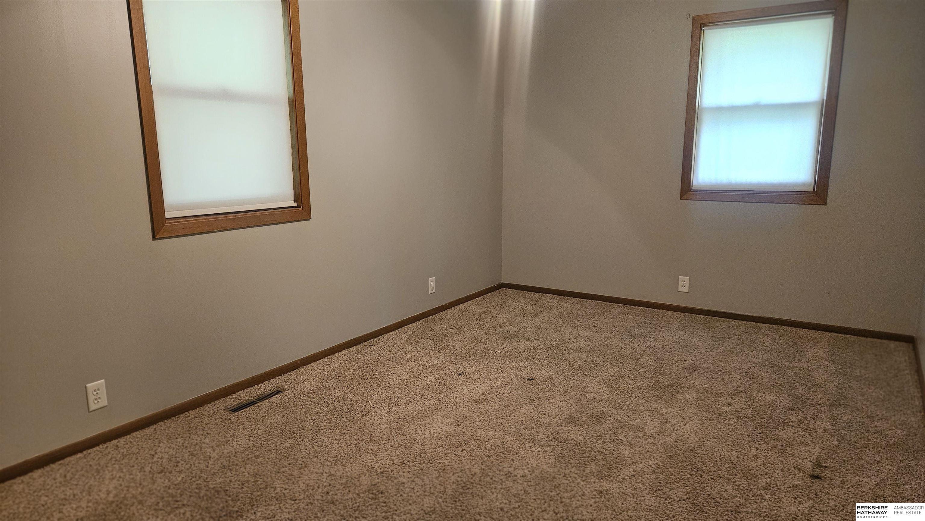 Valparaiso, Nebraska 68065, United States, 4 Bedrooms Bedrooms, ,3 BathroomsBathrooms,Residential,Pending,51630