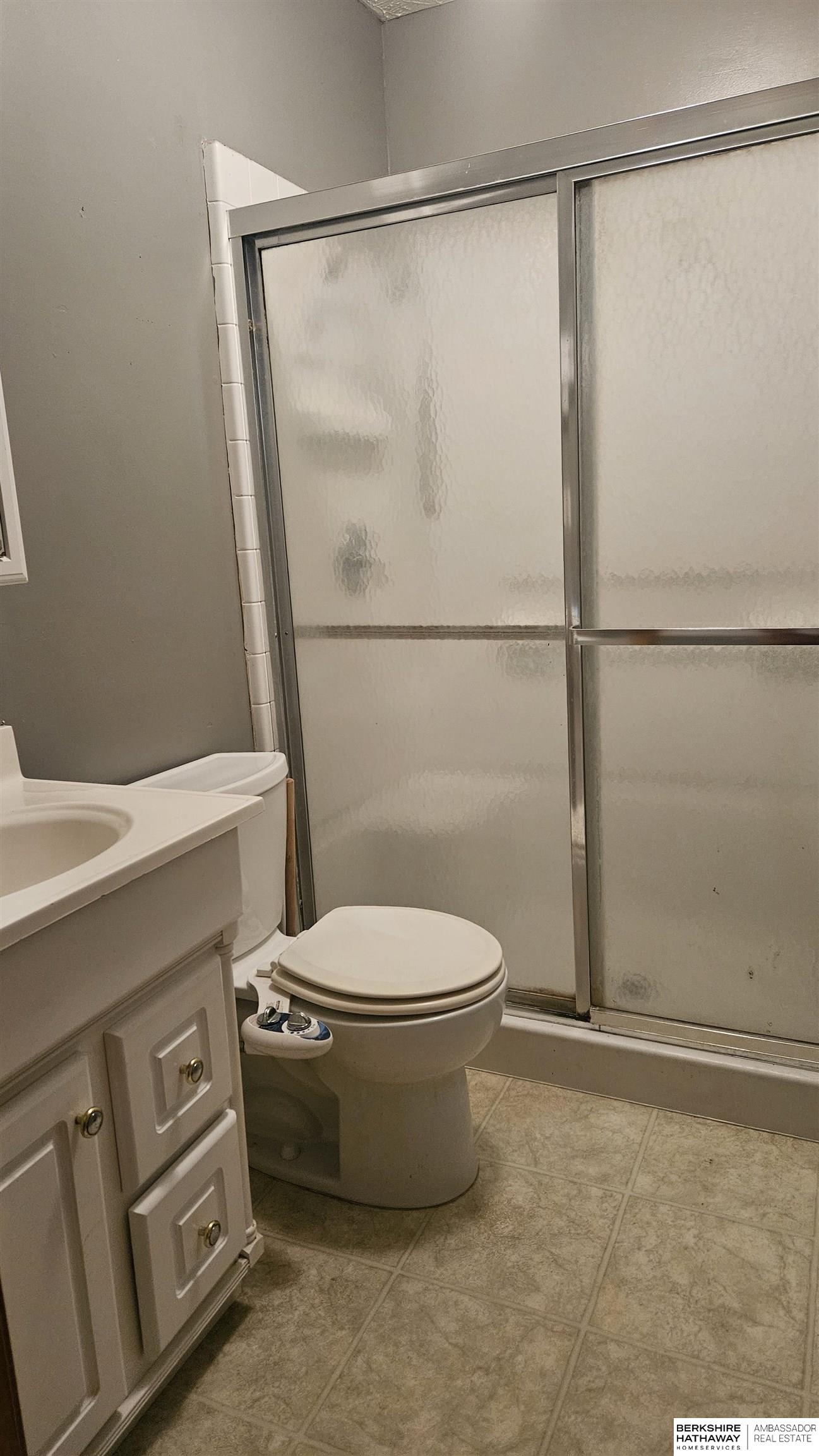 Valparaiso, Nebraska 68065, United States, 4 Bedrooms Bedrooms, ,3 BathroomsBathrooms,Residential,Pending,51630