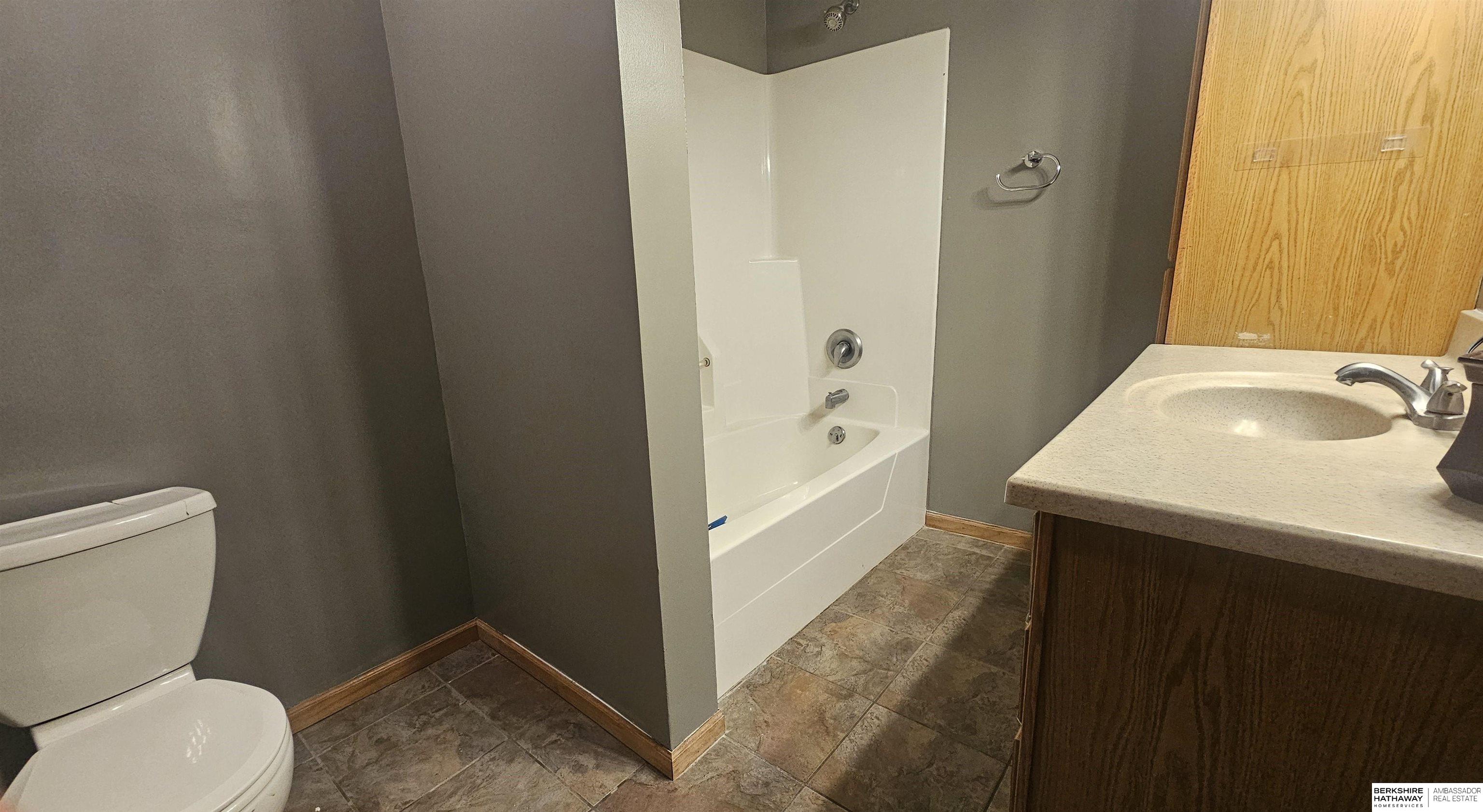 Valparaiso, Nebraska 68065, United States, 4 Bedrooms Bedrooms, ,3 BathroomsBathrooms,Residential,Pending,51630