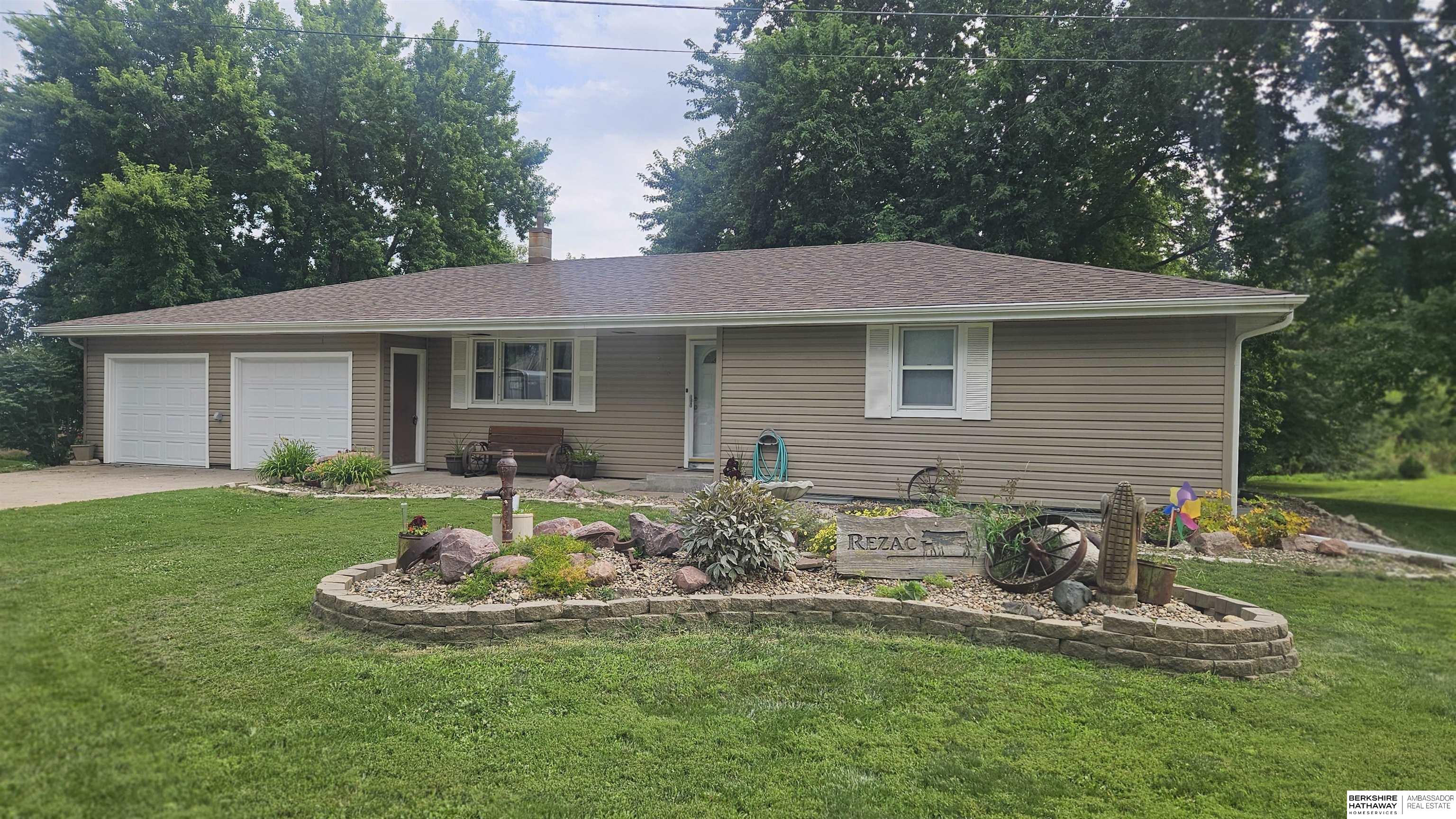 Valparaiso, Nebraska 68065, United States, 4 Bedrooms Bedrooms, ,3 BathroomsBathrooms,Residential,Pending,51630