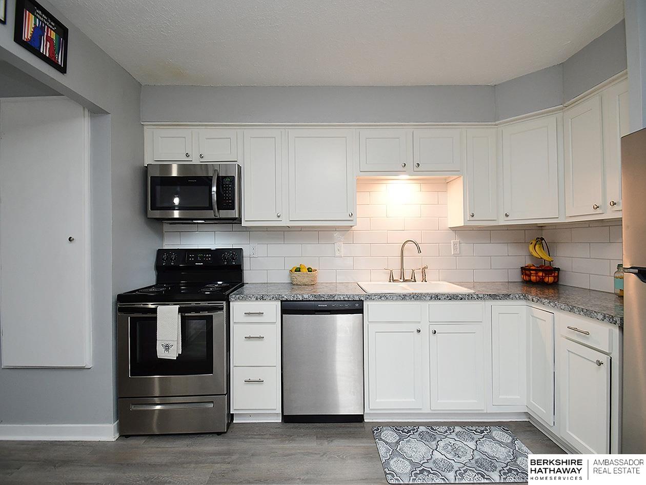 Carter Lake, Iowa 51501, United States, 3 Bedrooms Bedrooms, ,2 BathroomsBathrooms,Residential,Pending,105219