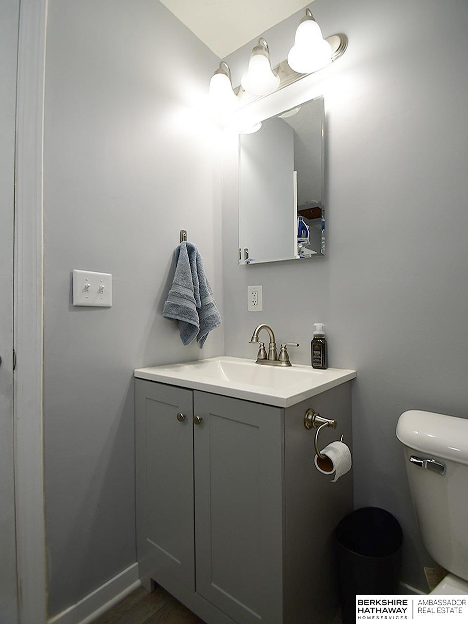 Carter Lake, Iowa 51501, United States, 3 Bedrooms Bedrooms, ,2 BathroomsBathrooms,Residential,Pending,105219