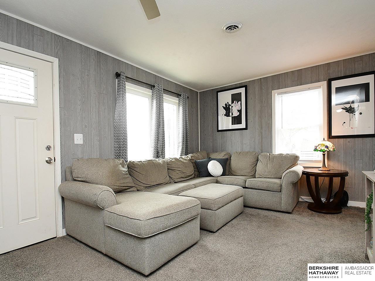 Carter Lake, Iowa 51501, United States, 3 Bedrooms Bedrooms, ,2 BathroomsBathrooms,Residential,Pending,105219