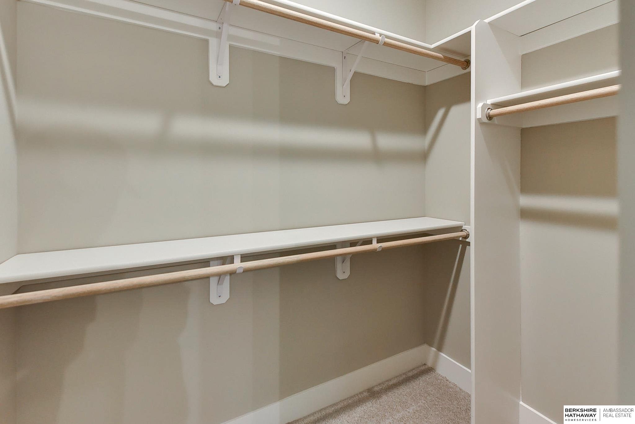 Omaha, Nebraska 68108, United States, 2 Bedrooms Bedrooms, ,3 BathroomsBathrooms,Residential,Active,94885