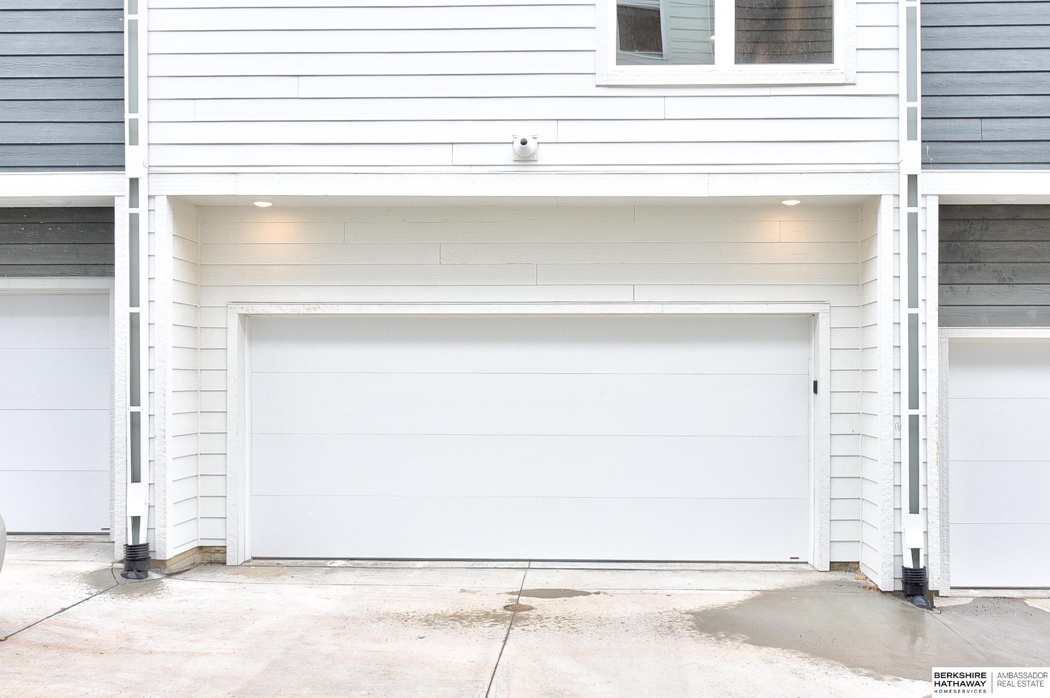 Omaha, Nebraska 68108, United States, 2 Bedrooms Bedrooms, ,3 BathroomsBathrooms,Residential,Active,94885