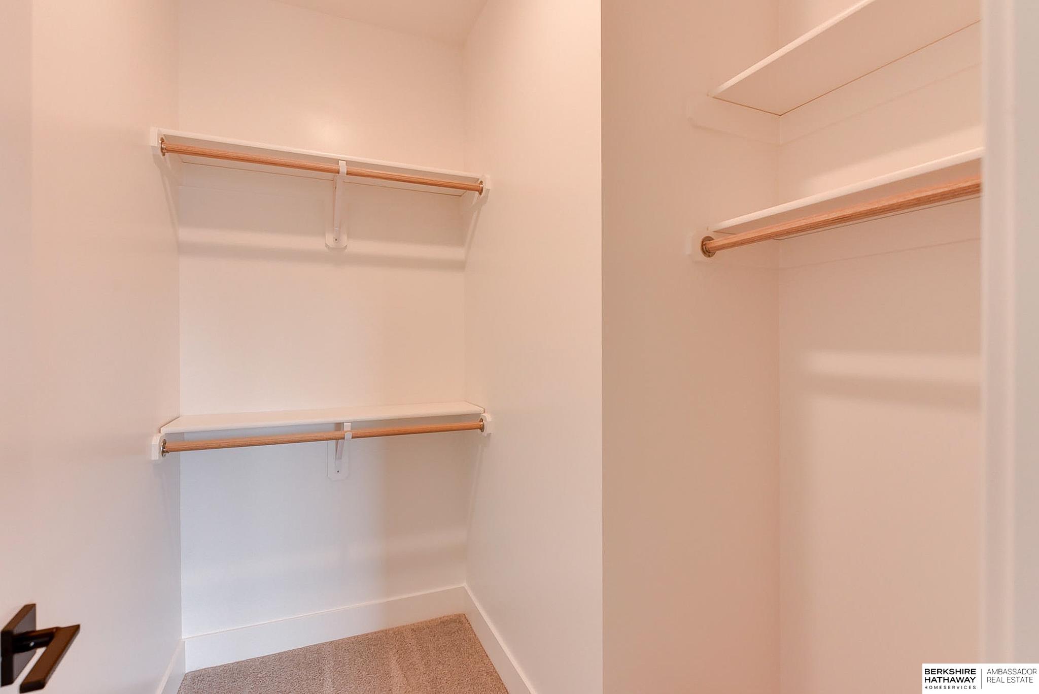 Omaha, Nebraska 68108, United States, 2 Bedrooms Bedrooms, ,3 BathroomsBathrooms,Residential,Active,94885