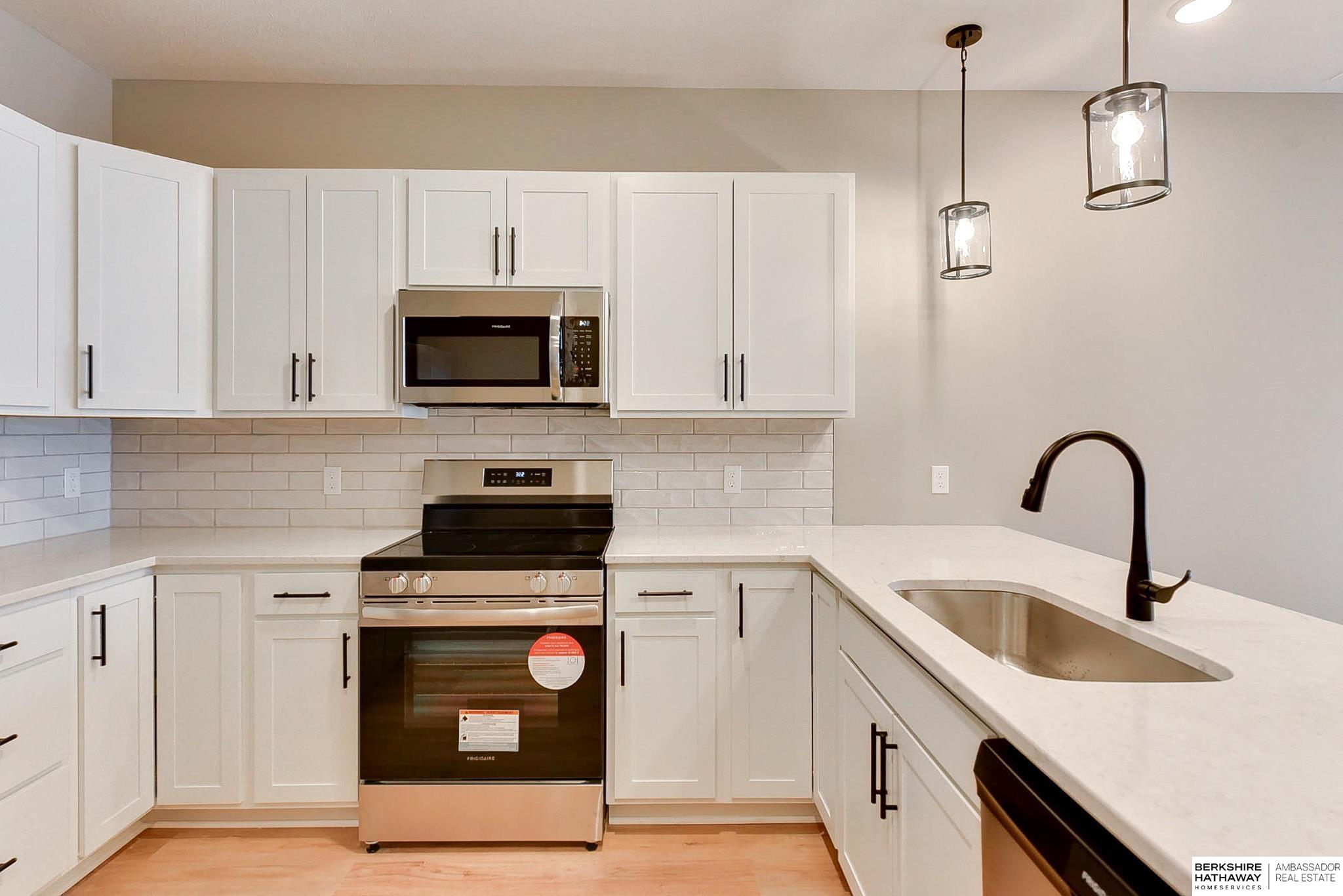 Omaha, Nebraska 68108, United States, 2 Bedrooms Bedrooms, ,3 BathroomsBathrooms,Residential,Active,94885