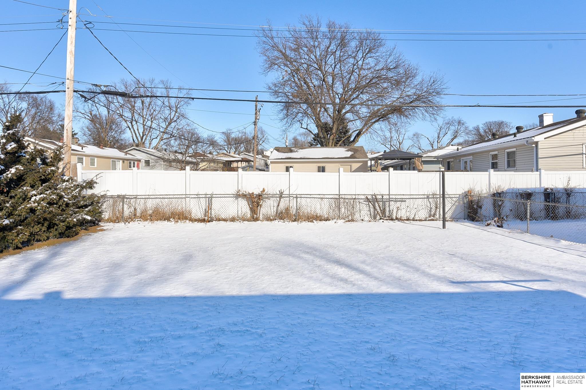 Omaha, Nebraska 68114, United States, 3 Bedrooms Bedrooms, ,1 BathroomBathrooms,Residential,Pending,4365