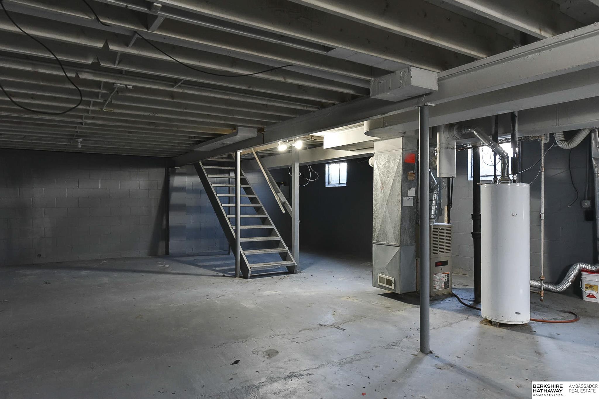 Omaha, Nebraska 68114, United States, 3 Bedrooms Bedrooms, ,1 BathroomBathrooms,Residential,Pending,4365