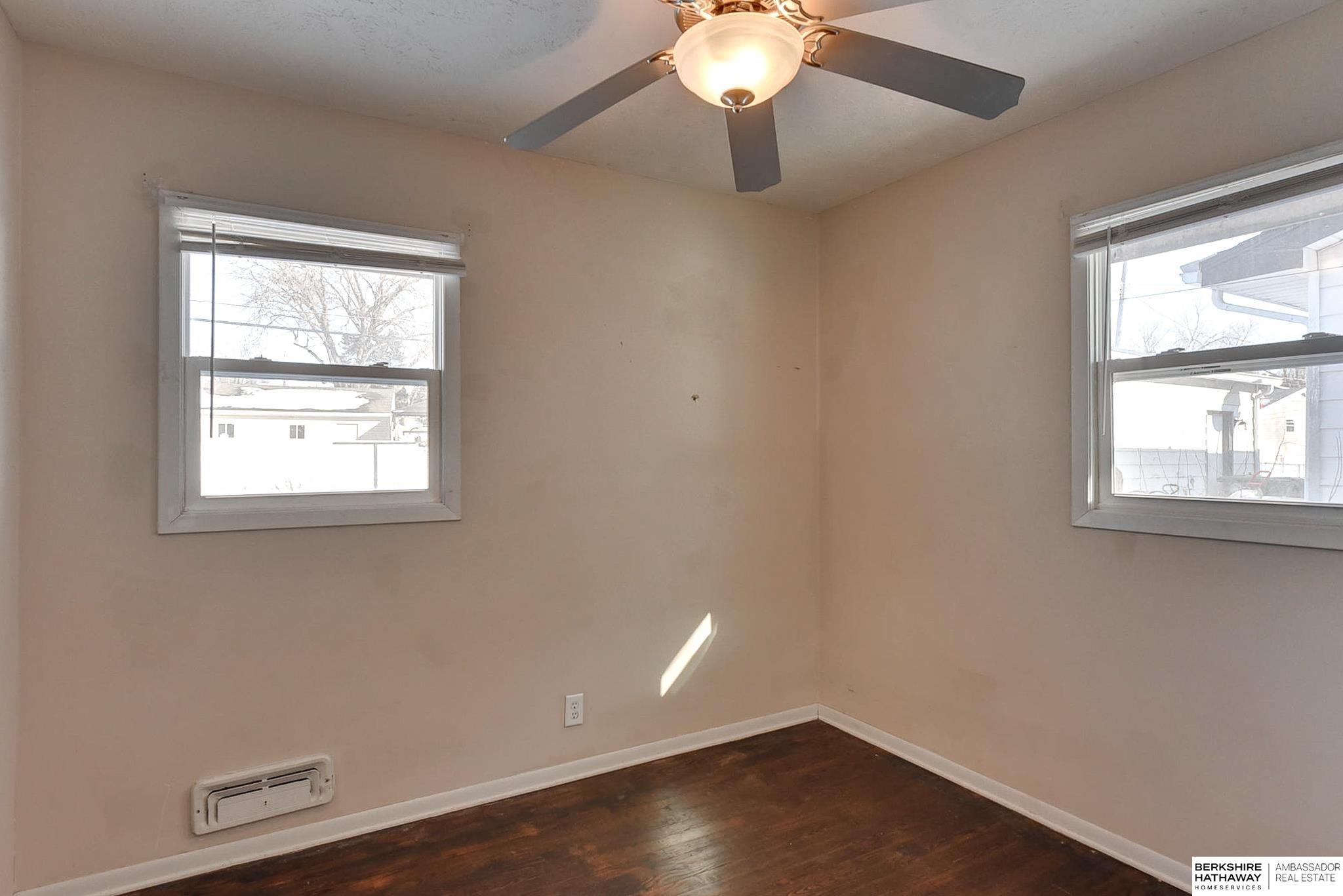 Omaha, Nebraska 68114, United States, 3 Bedrooms Bedrooms, ,1 BathroomBathrooms,Residential,Pending,4365