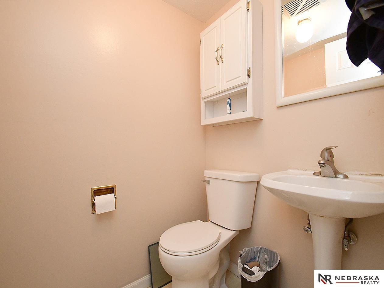 Omaha, Nebraska 68132, United States, 6 Bedrooms Bedrooms, ,4 BathroomsBathrooms,Residential,Active,88003