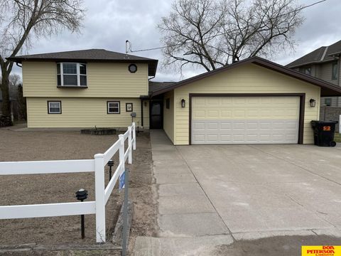 MLS: 22508299