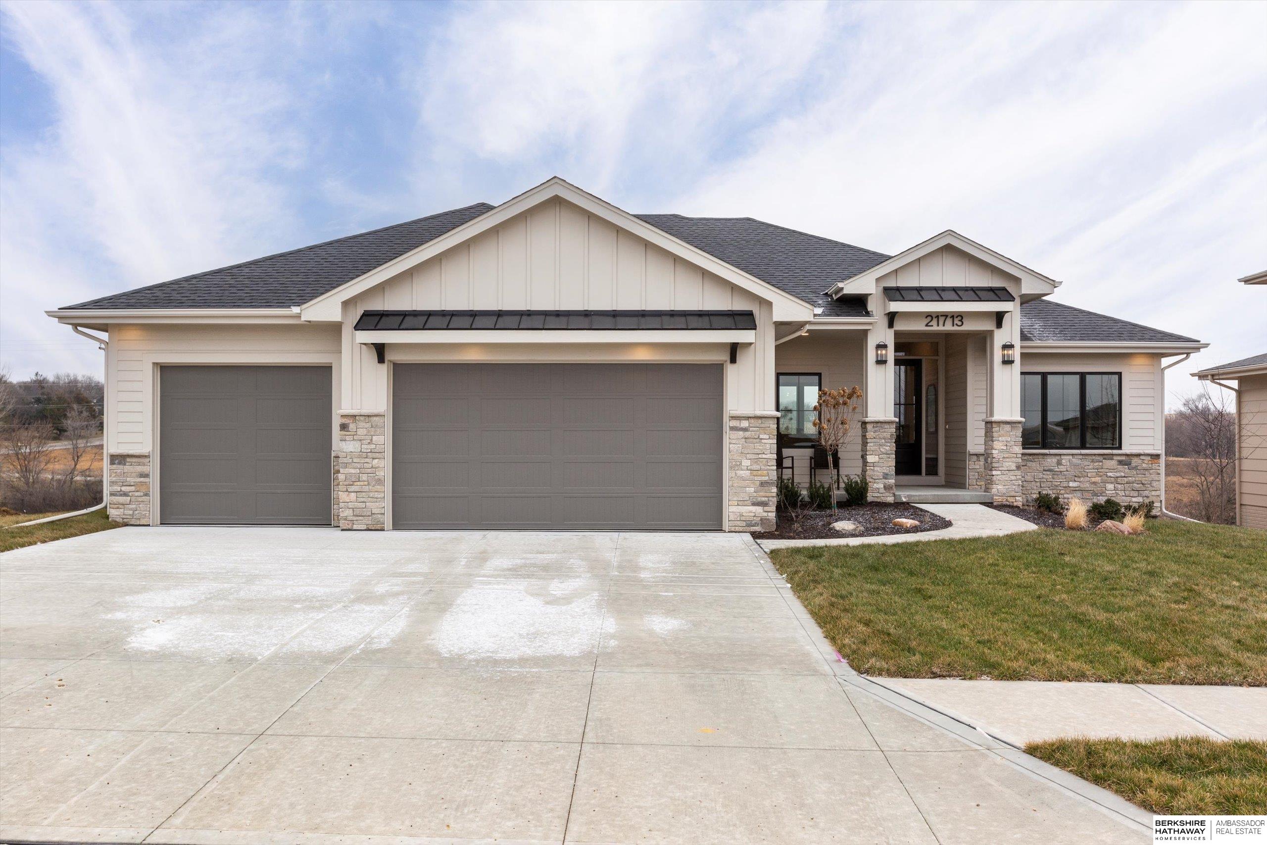 Gretna, Nebraska 68028, United States, 6 Bedrooms Bedrooms, ,3 BathroomsBathrooms,Residential,Active,22408