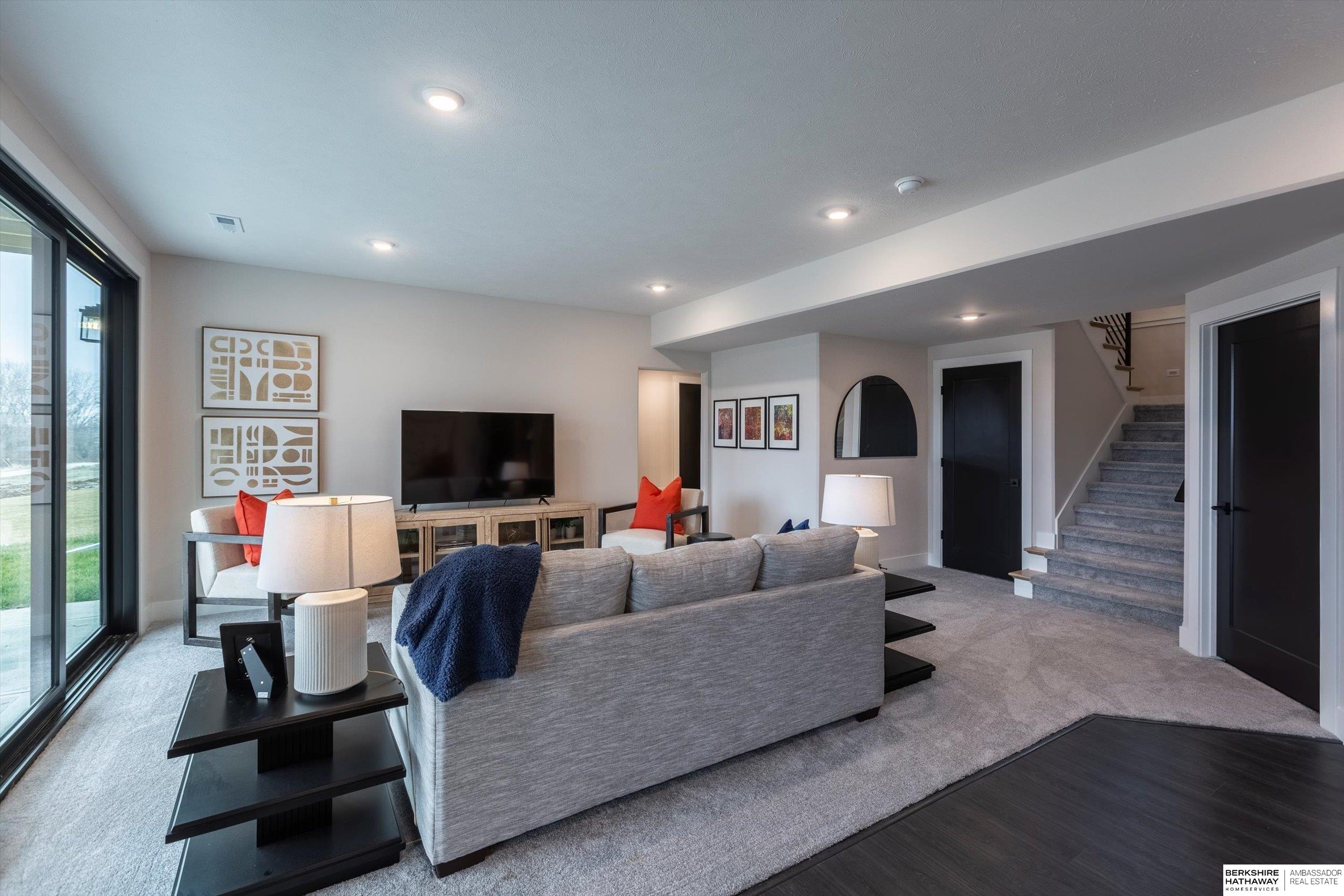 Gretna, Nebraska 68028, United States, 6 Bedrooms Bedrooms, ,3 BathroomsBathrooms,Residential,Active,22408