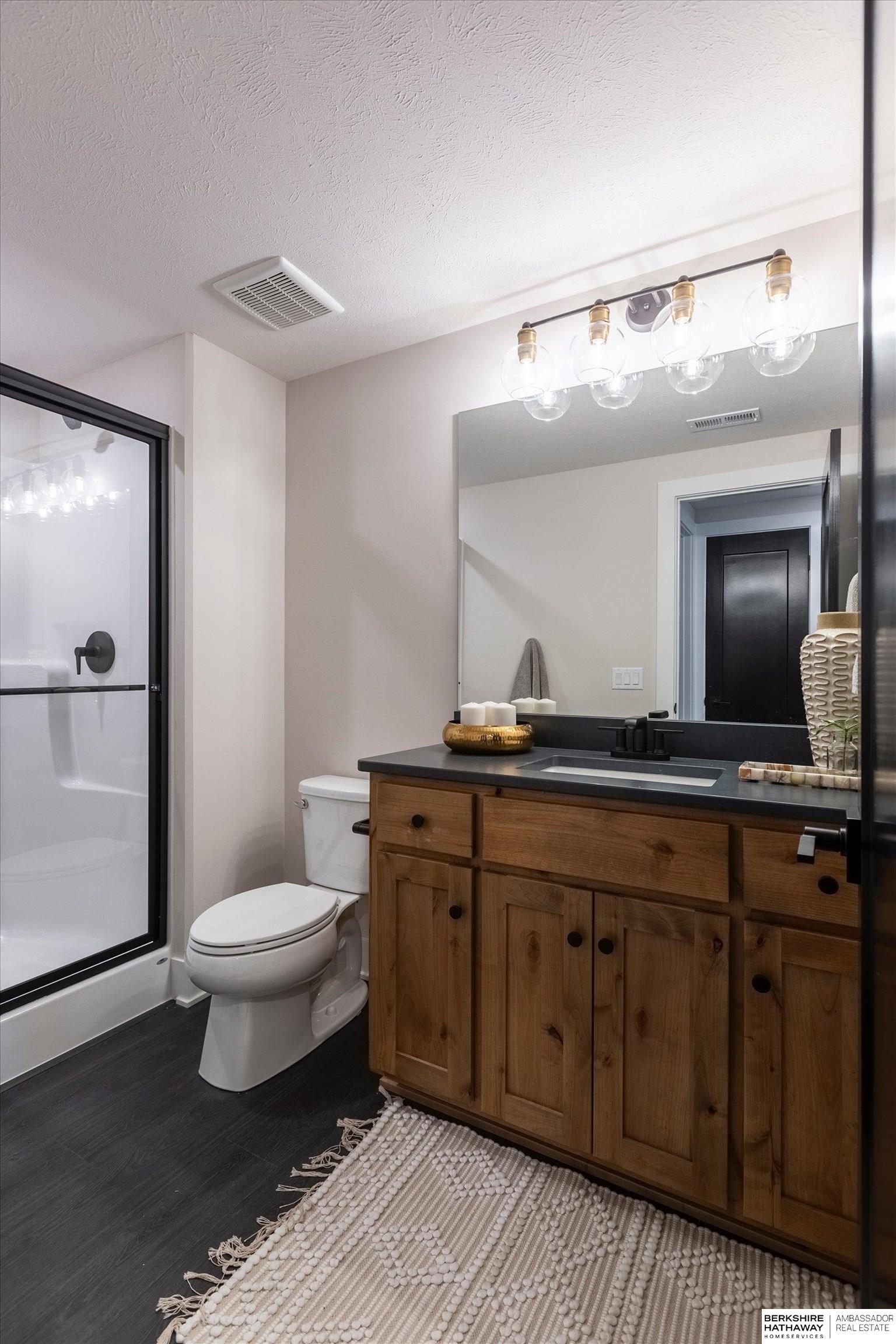 Gretna, Nebraska 68028, United States, 6 Bedrooms Bedrooms, ,3 BathroomsBathrooms,Residential,Active,22408