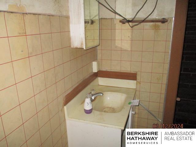 Howells, Nebraska 68641, United States, 3 Bedrooms Bedrooms, ,2 BathroomsBathrooms,Residential,Pending,61942