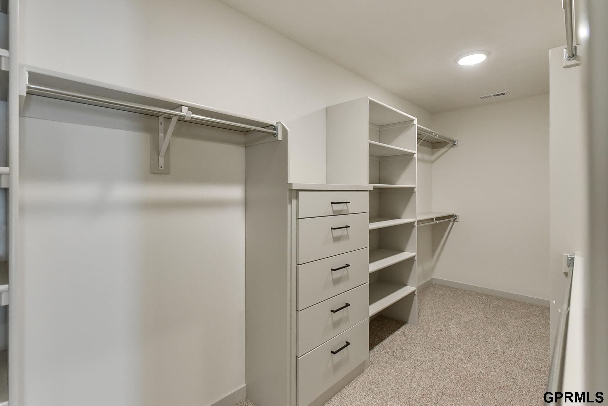 Papillion, Nebraska 68046, United States, 4 Bedrooms Bedrooms, ,4 BathroomsBathrooms,Residential,Active,23699