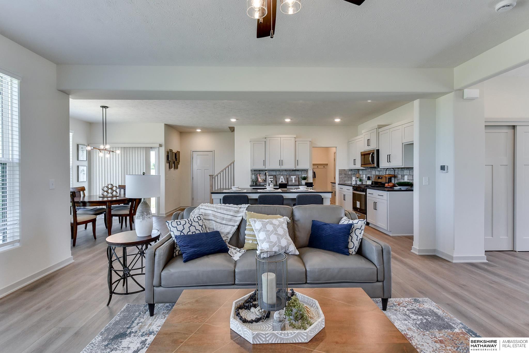 Omaha, Nebraska 68136, United States, 4 Bedrooms Bedrooms, ,4 BathroomsBathrooms,Residential,Active,40824