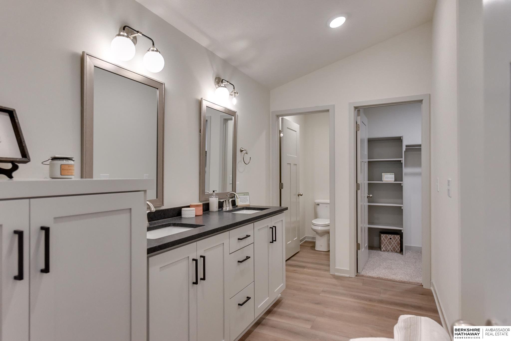 Omaha, Nebraska 68136, United States, 4 Bedrooms Bedrooms, ,4 BathroomsBathrooms,Residential,Active,40824