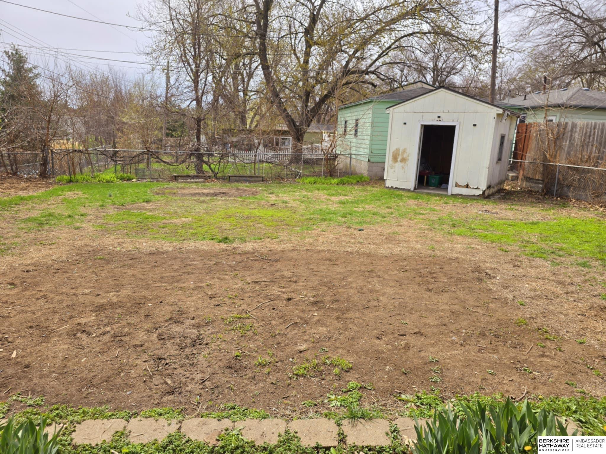 Lincoln, Nebraska 68505, United States, 2 Bedrooms Bedrooms, ,2 BathroomsBathrooms,Residential,Pending,103717