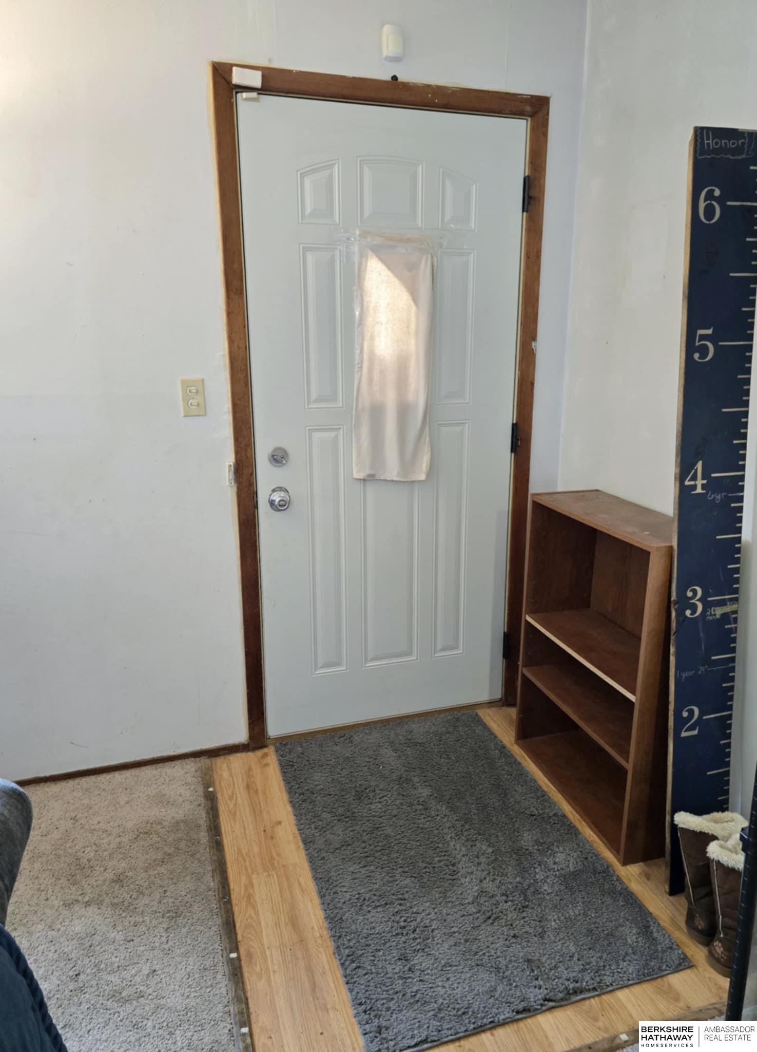 Lincoln, Nebraska 68505, United States, 2 Bedrooms Bedrooms, ,2 BathroomsBathrooms,Residential,Pending,103717