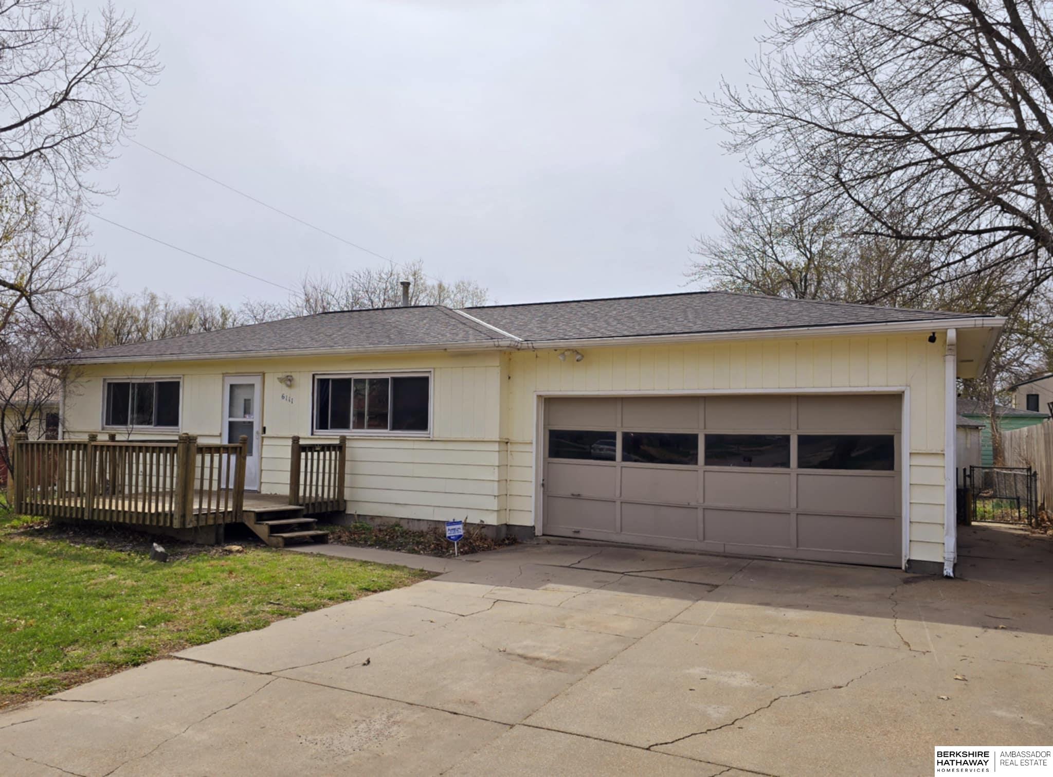 Lincoln, Nebraska 68505, United States, 2 Bedrooms Bedrooms, ,2 BathroomsBathrooms,Residential,Pending,103717