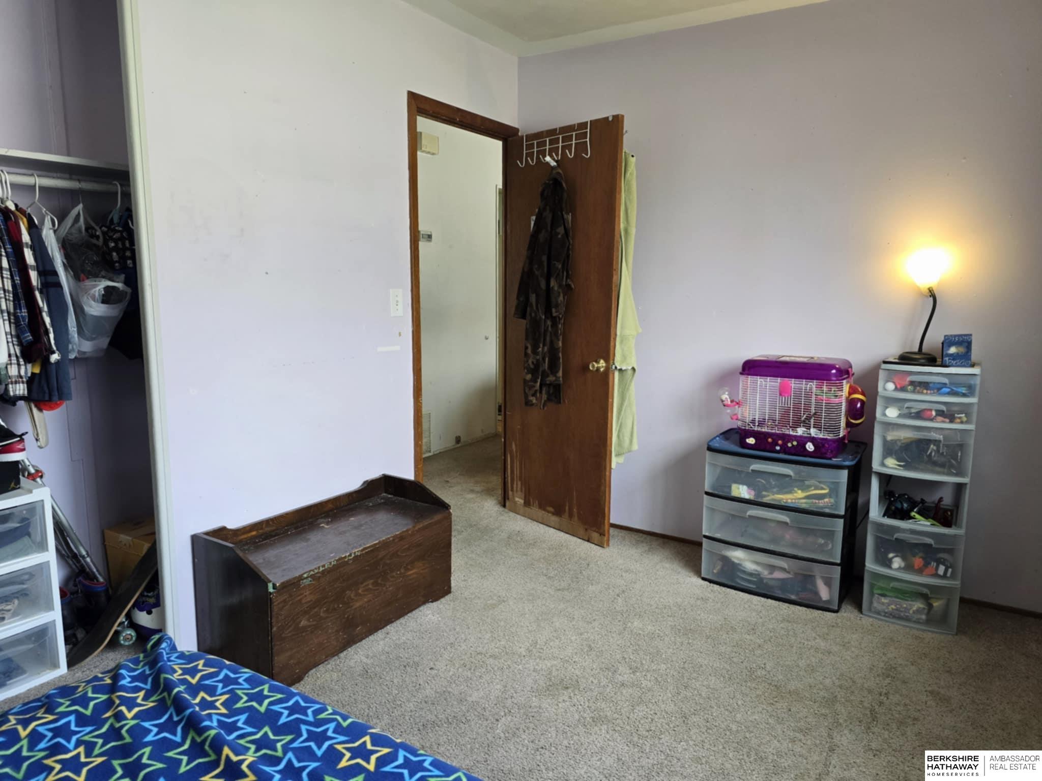 Lincoln, Nebraska 68505, United States, 2 Bedrooms Bedrooms, ,2 BathroomsBathrooms,Residential,Pending,103717