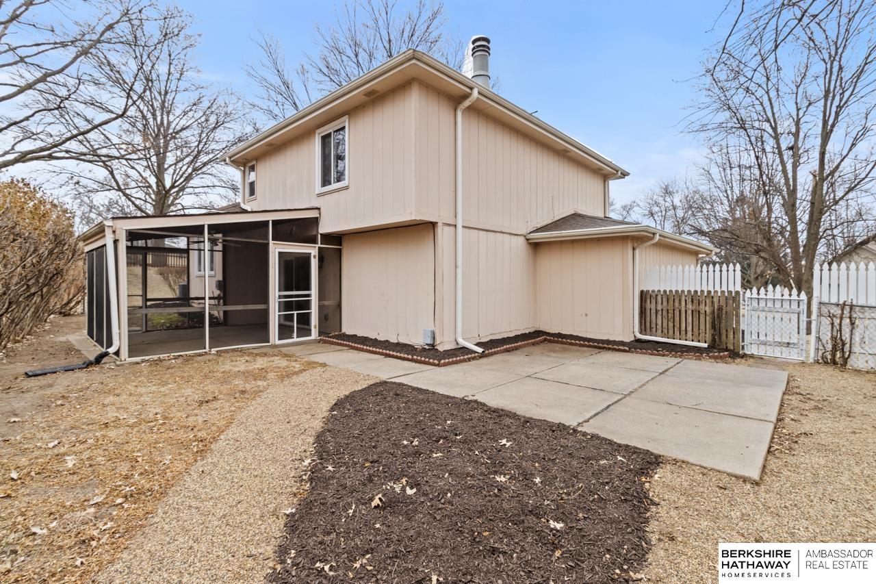 Omaha, Nebraska 68144, United States, 3 Bedrooms Bedrooms, ,3 BathroomsBathrooms,Residential,Pending,7837