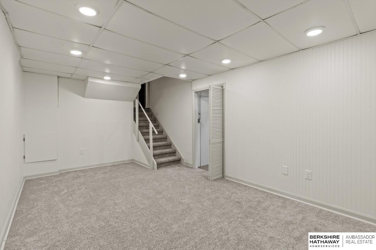 Omaha, Nebraska 68144, United States, 3 Bedrooms Bedrooms, ,3 BathroomsBathrooms,Residential,Pending,7837