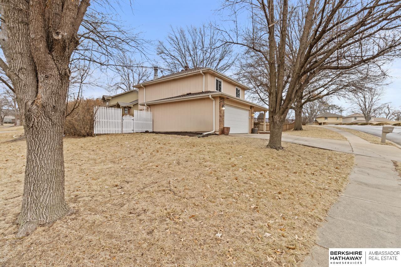 Omaha, Nebraska 68144, United States, 3 Bedrooms Bedrooms, ,3 BathroomsBathrooms,Residential,Pending,7837