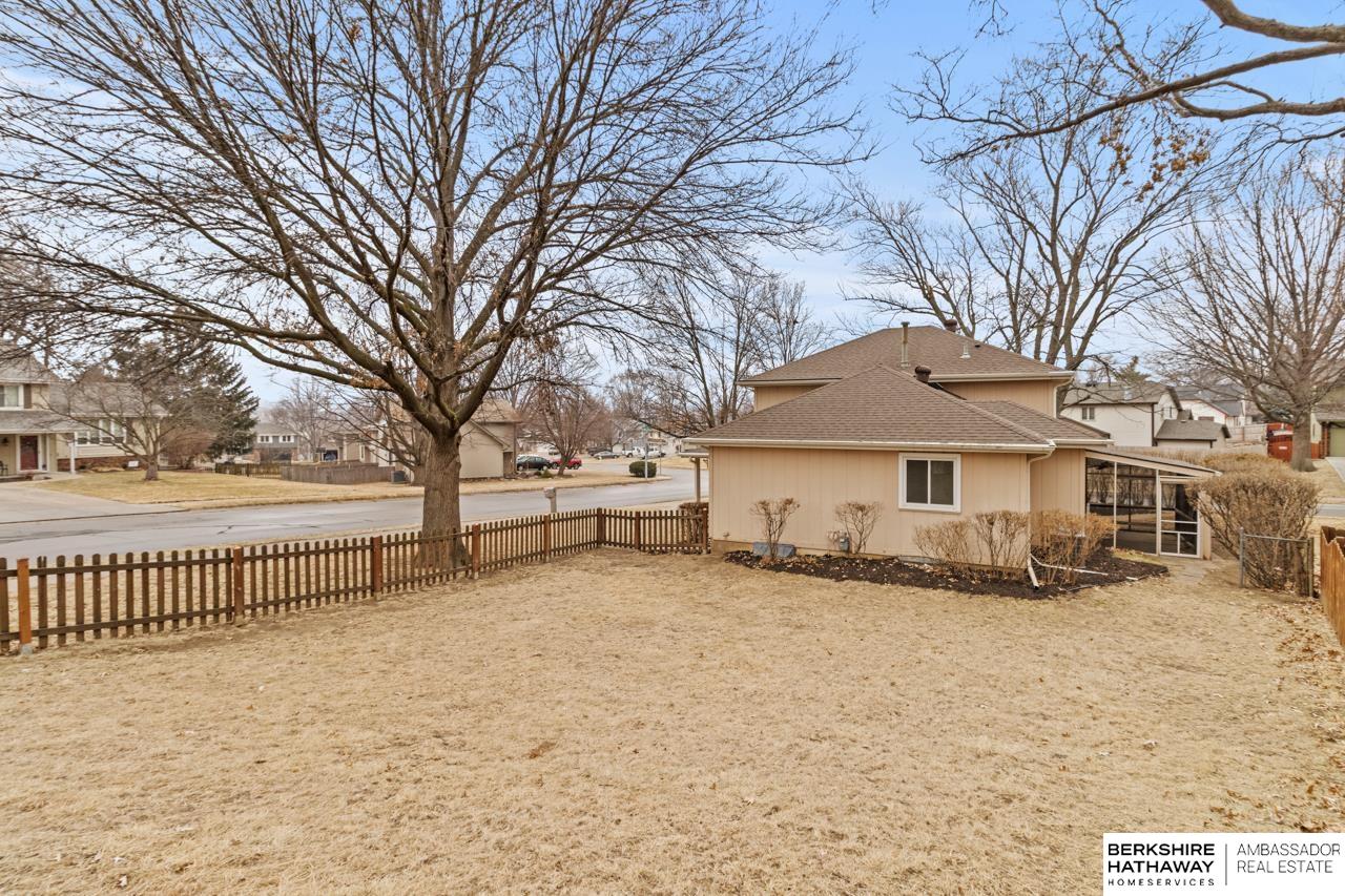 Omaha, Nebraska 68144, United States, 3 Bedrooms Bedrooms, ,3 BathroomsBathrooms,Residential,Pending,7837