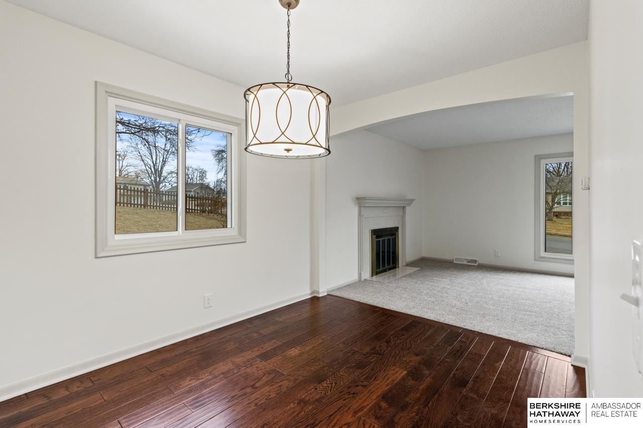 Omaha, Nebraska 68144, United States, 3 Bedrooms Bedrooms, ,3 BathroomsBathrooms,Residential,Pending,7837