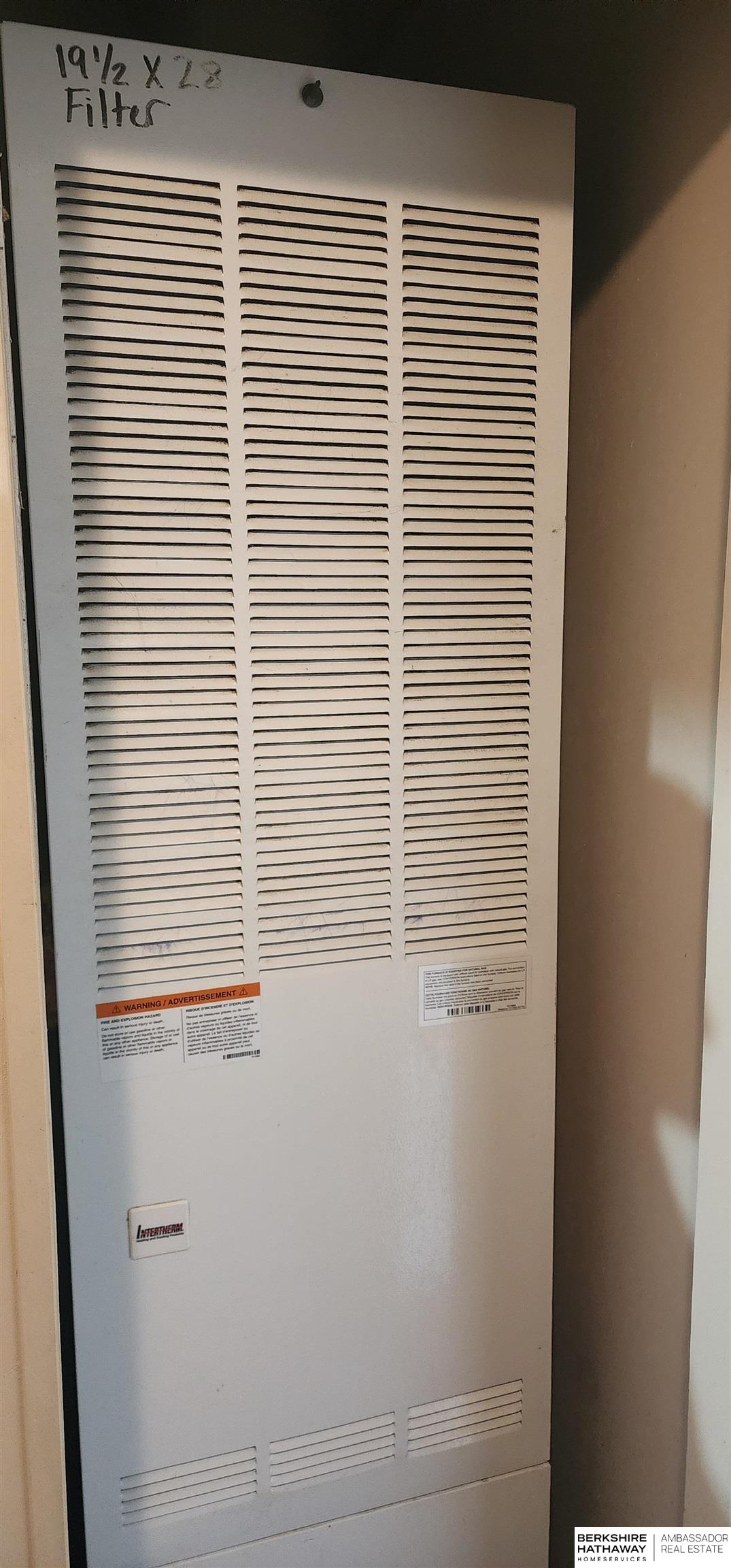 Bellevue, Nebraska 68005, United States, 2 Bedrooms Bedrooms, ,1 BathroomBathrooms,Residential,Pending,6186