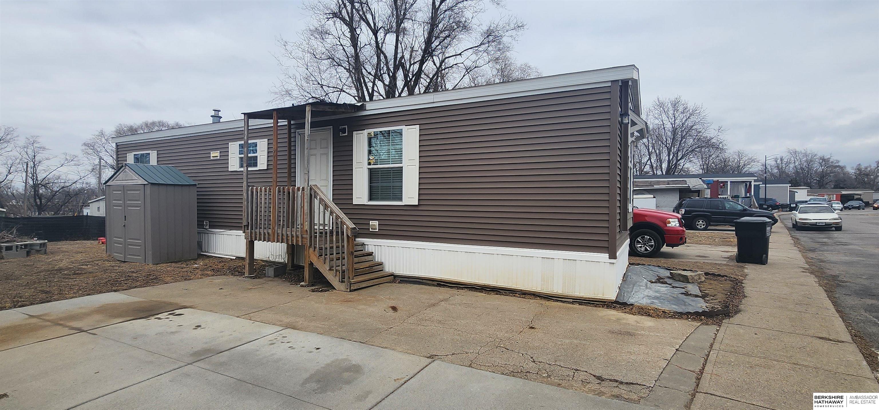 Bellevue, Nebraska 68005, United States, 2 Bedrooms Bedrooms, ,1 BathroomBathrooms,Residential,Pending,6186