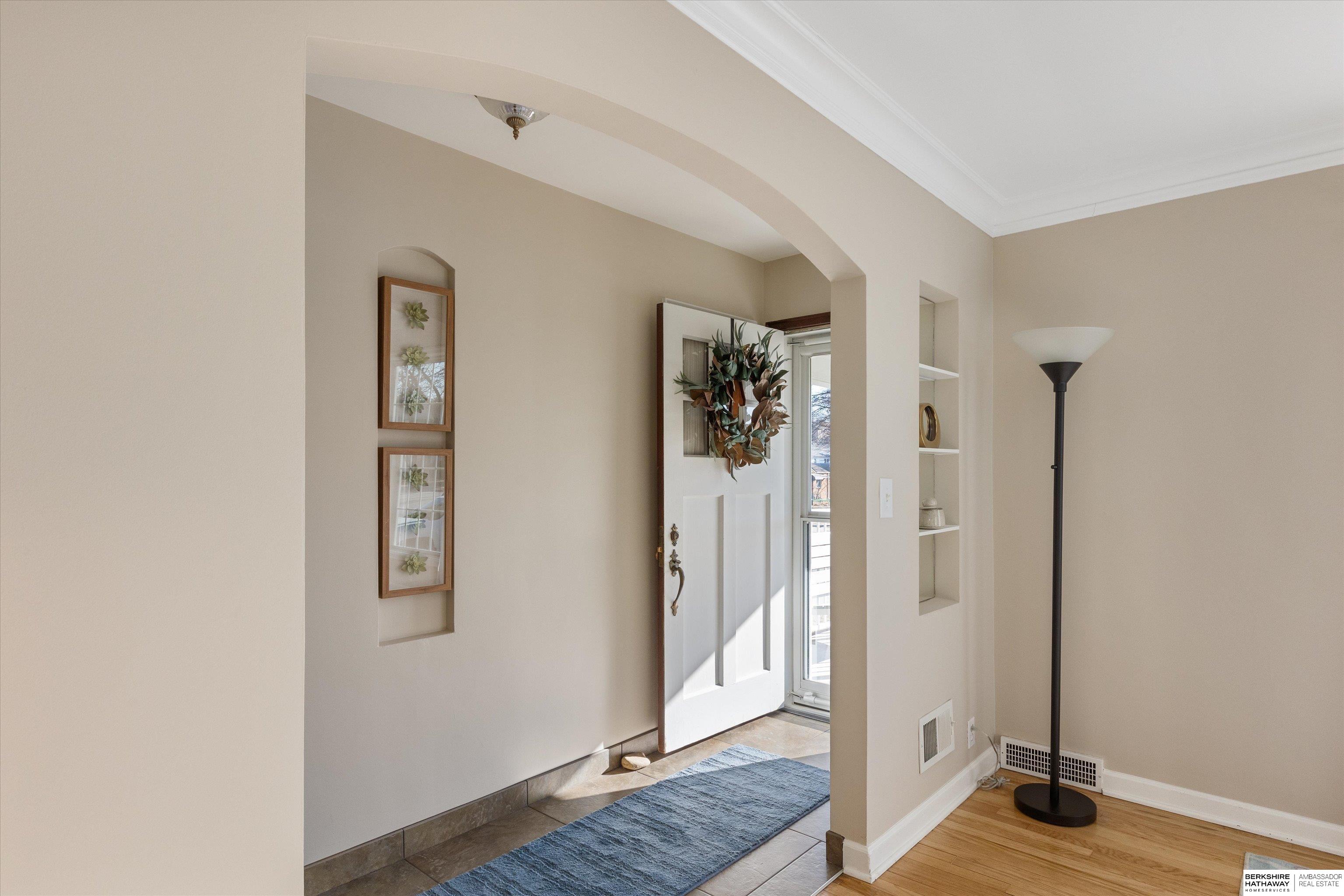 Omaha, Nebraska 68106, United States, 4 Bedrooms Bedrooms, ,2 BathroomsBathrooms,Residential,Pending,17613