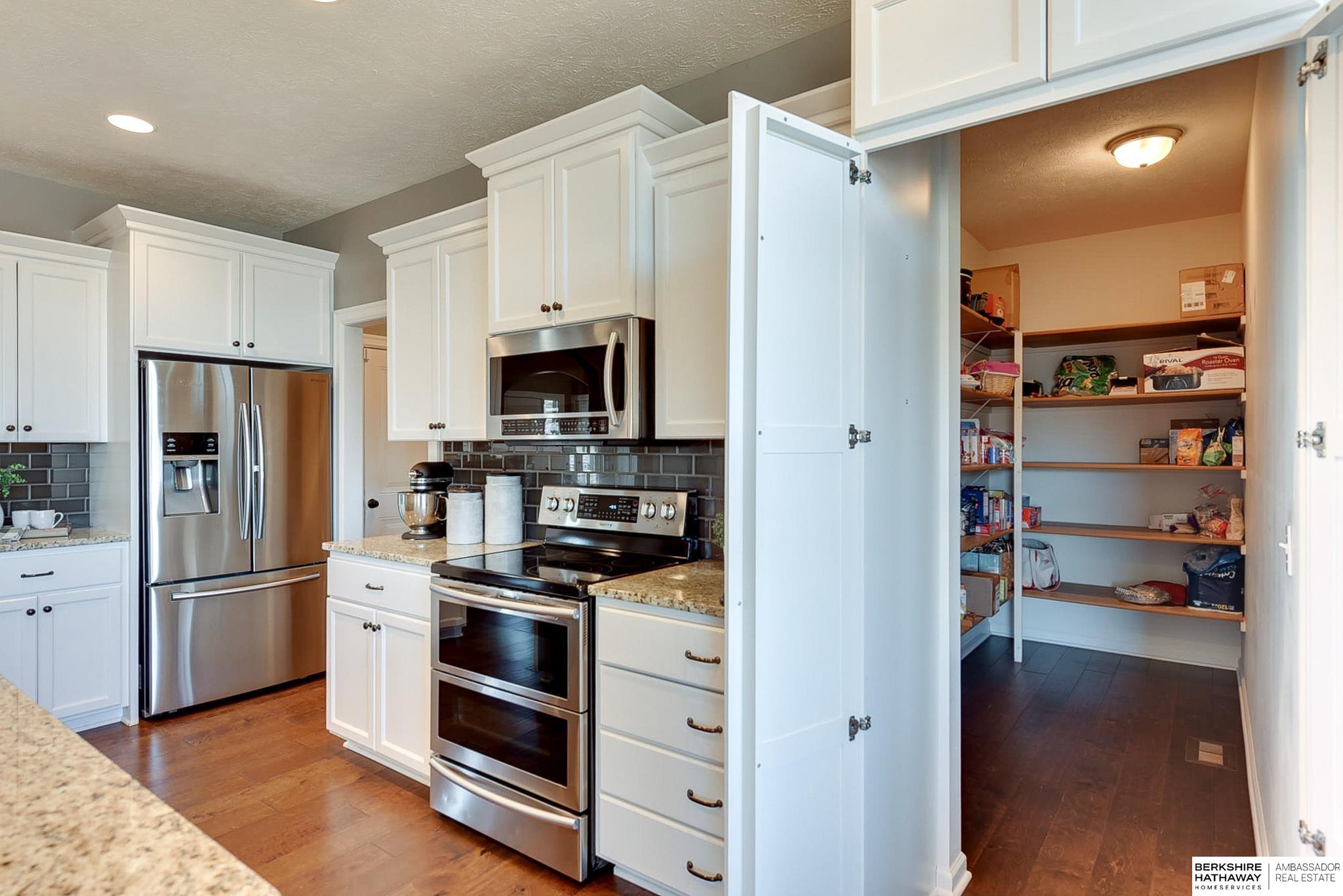 Omaha, Nebraska 68116, United States, 5 Bedrooms Bedrooms, ,5 BathroomsBathrooms,Residential,Active,96844