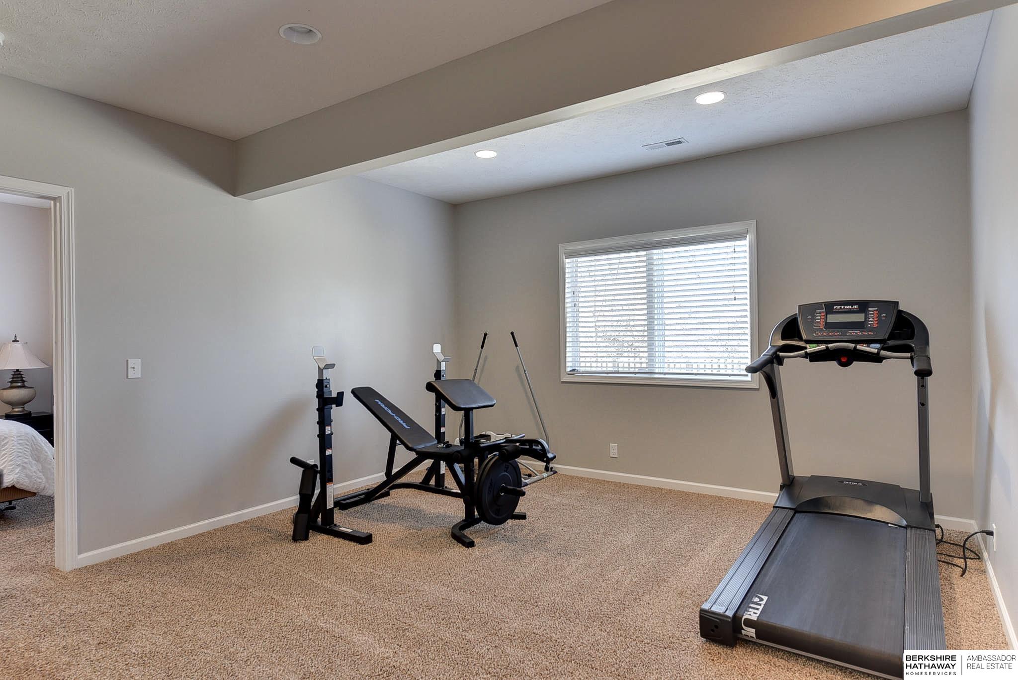 Omaha, Nebraska 68116, United States, 5 Bedrooms Bedrooms, ,5 BathroomsBathrooms,Residential,Active,96844