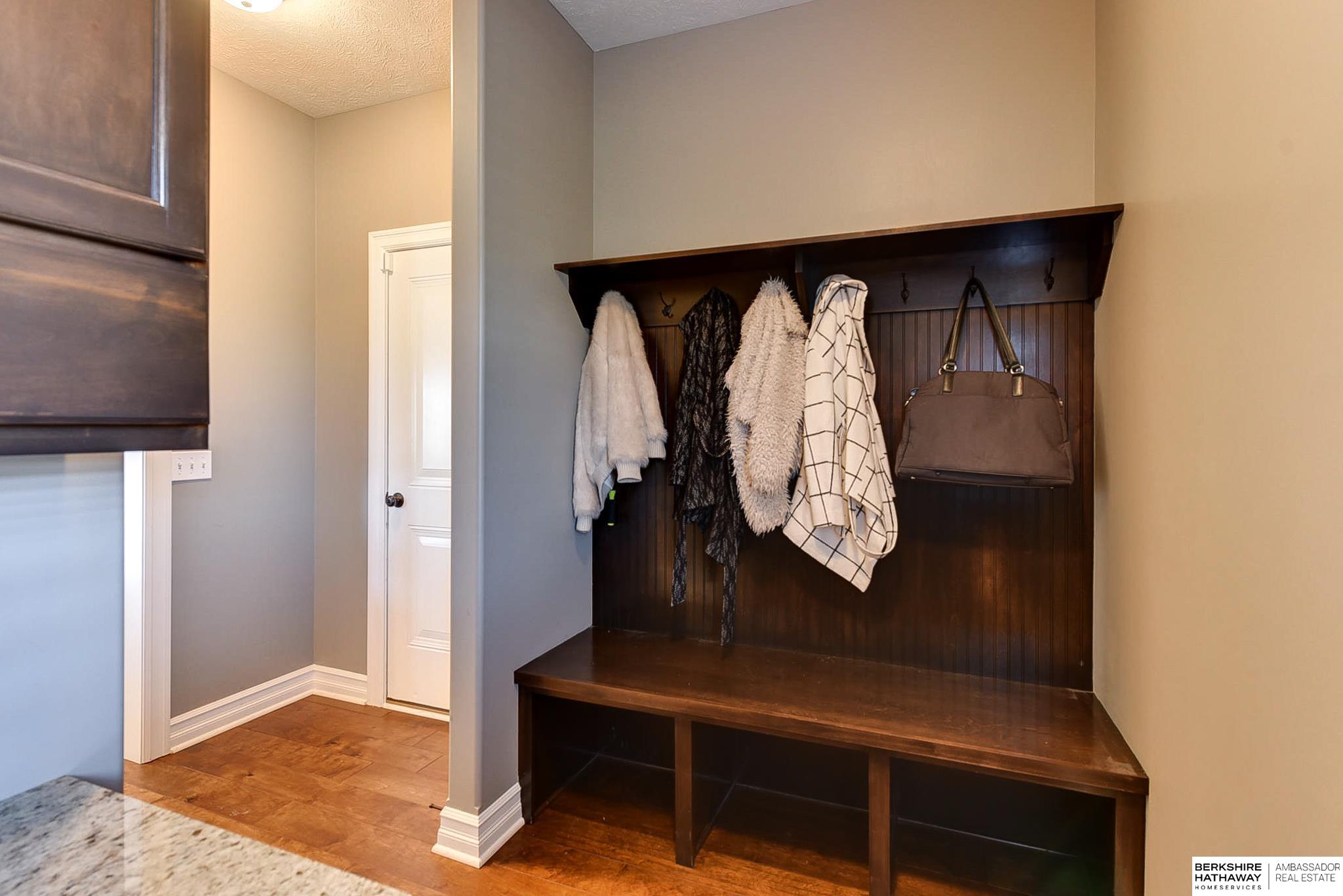 Omaha, Nebraska 68116, United States, 5 Bedrooms Bedrooms, ,5 BathroomsBathrooms,Residential,Active,96844