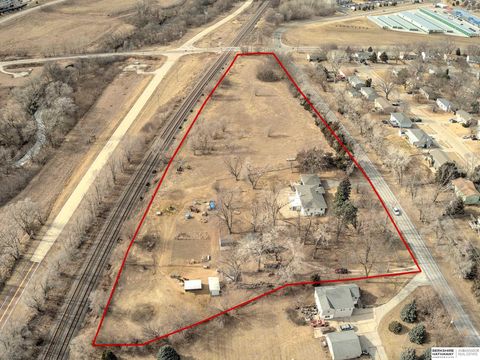 MLS: 22506129