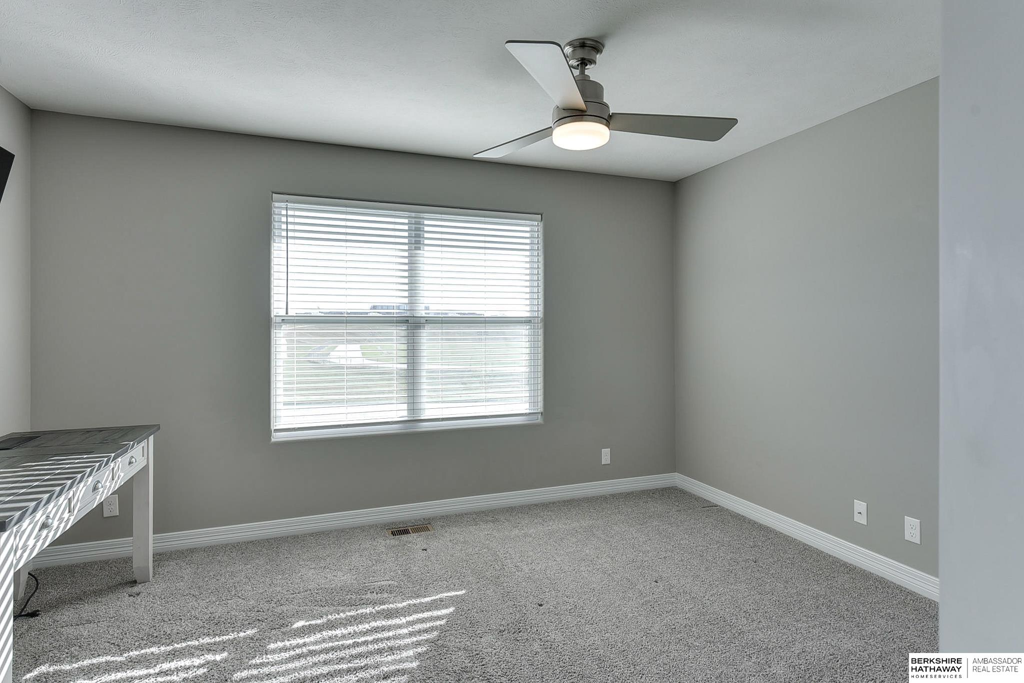 Papillion, Nebraska 68046, United States, 5 Bedrooms Bedrooms, ,4 BathroomsBathrooms,Residential,Pending,22729