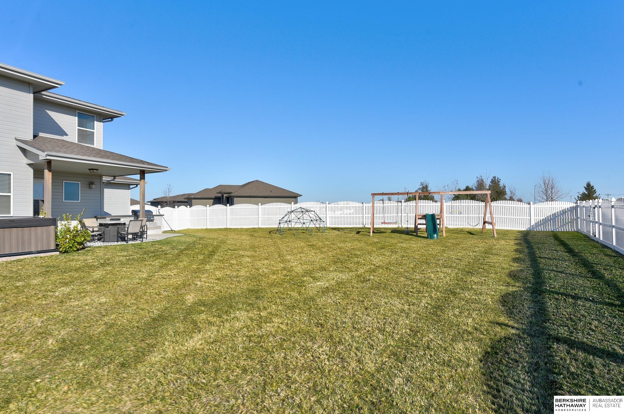 Papillion, Nebraska 68046, United States, 5 Bedrooms Bedrooms, ,4 BathroomsBathrooms,Residential,Pending,22729