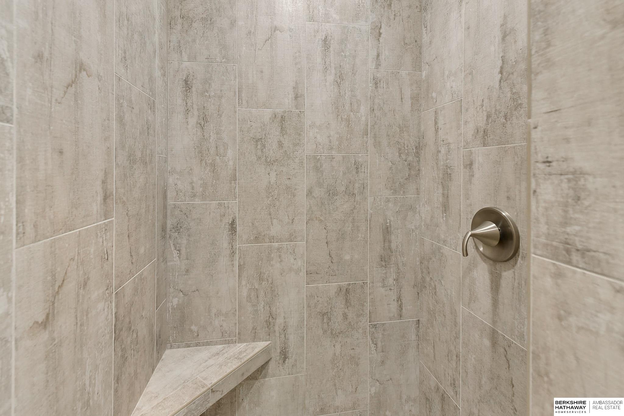 Papillion, Nebraska 68046, United States, 5 Bedrooms Bedrooms, ,4 BathroomsBathrooms,Residential,Pending,22729