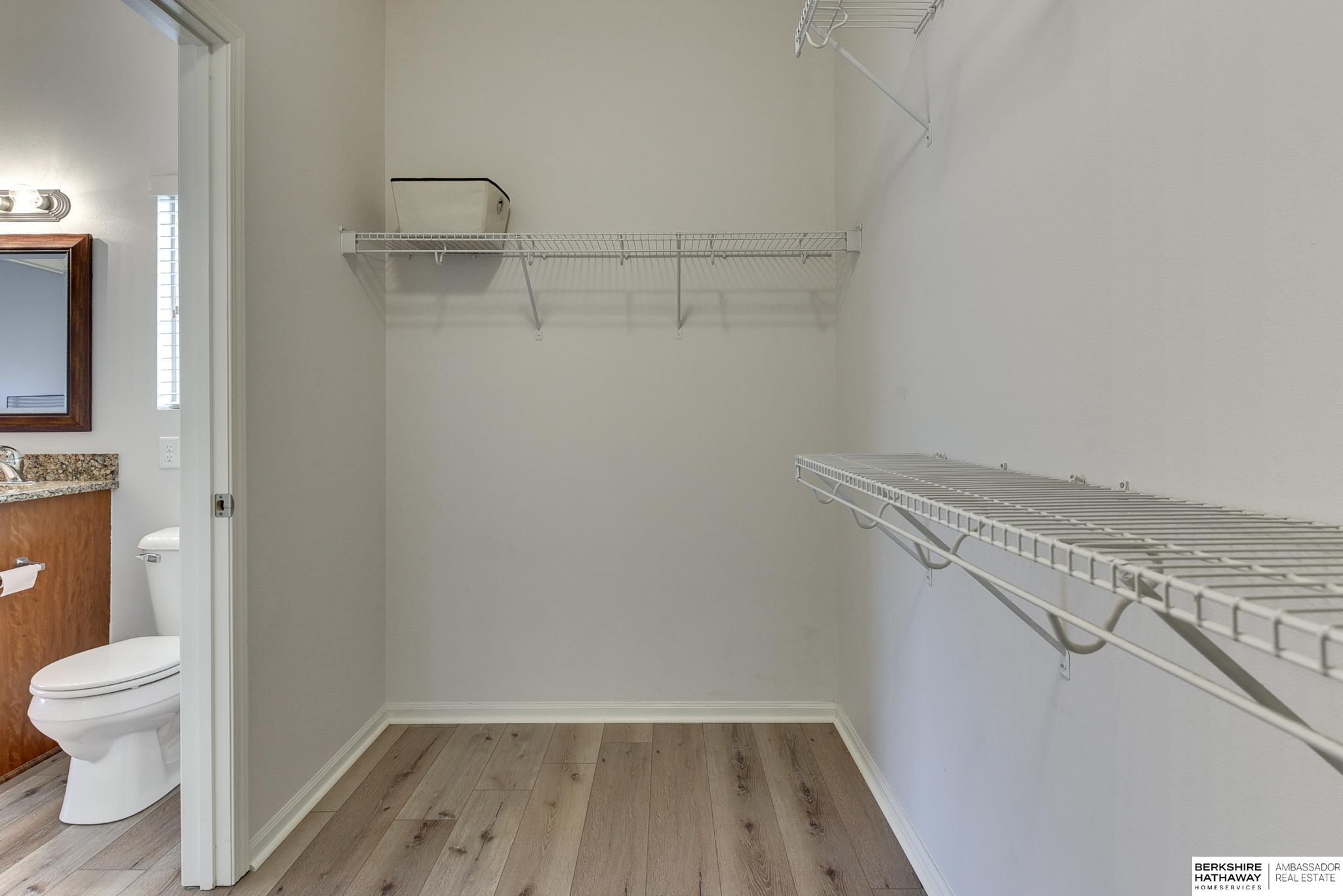 Omaha, Nebraska 68135, United States, 3 Bedrooms Bedrooms, ,3 BathroomsBathrooms,Residential,Pending,110276