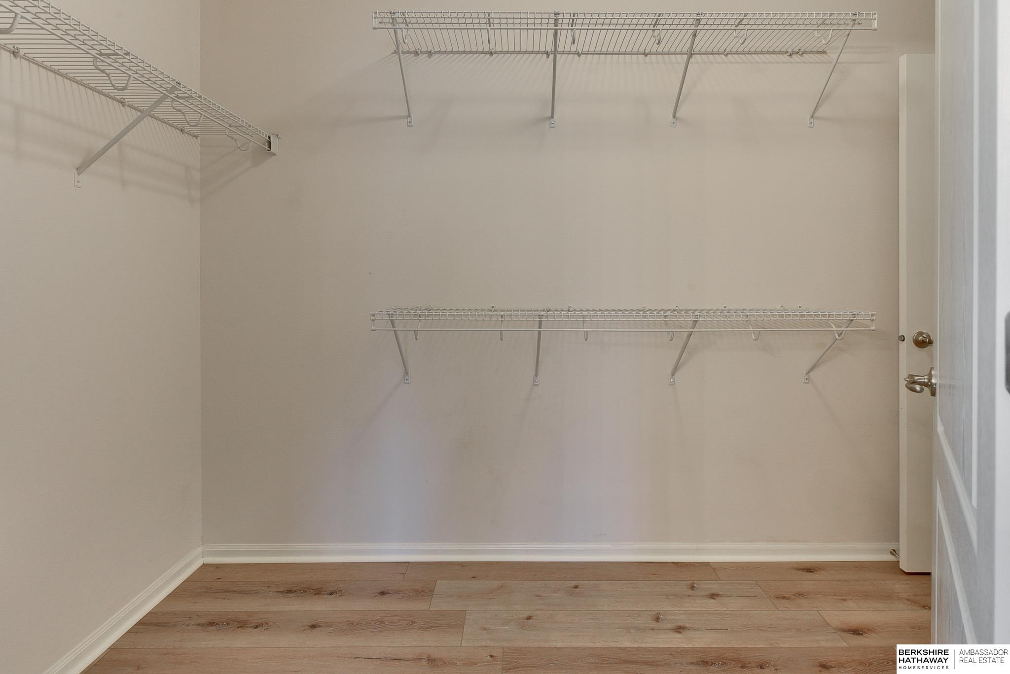 Omaha, Nebraska 68135, United States, 3 Bedrooms Bedrooms, ,3 BathroomsBathrooms,Residential,Pending,110276