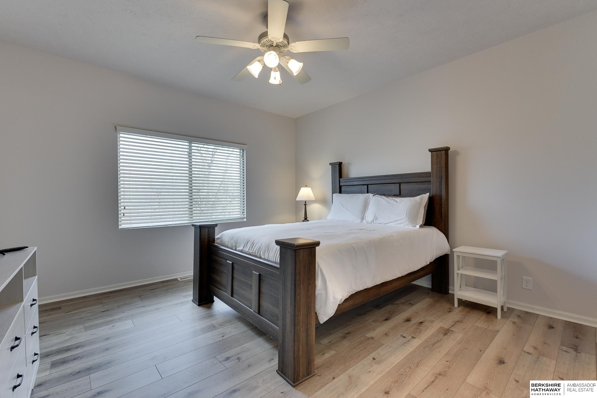 Omaha, Nebraska 68135, United States, 3 Bedrooms Bedrooms, ,3 BathroomsBathrooms,Residential,Pending,110276