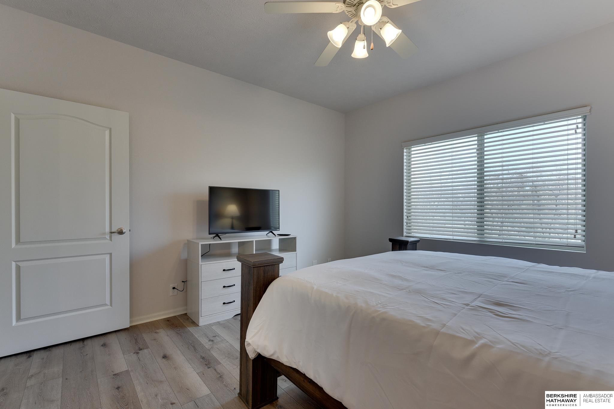 Omaha, Nebraska 68135, United States, 3 Bedrooms Bedrooms, ,3 BathroomsBathrooms,Residential,Pending,110276