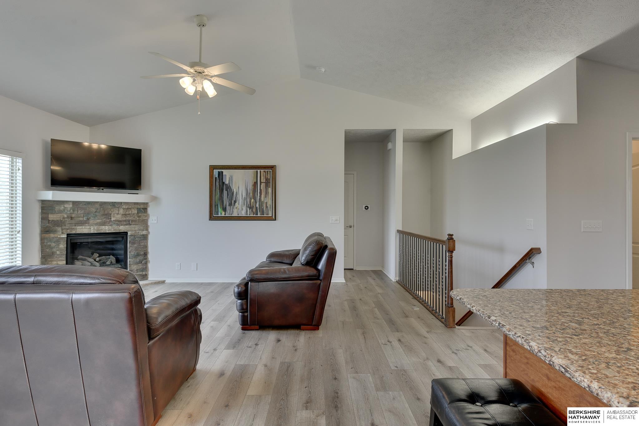 Omaha, Nebraska 68135, United States, 3 Bedrooms Bedrooms, ,3 BathroomsBathrooms,Residential,Pending,110276