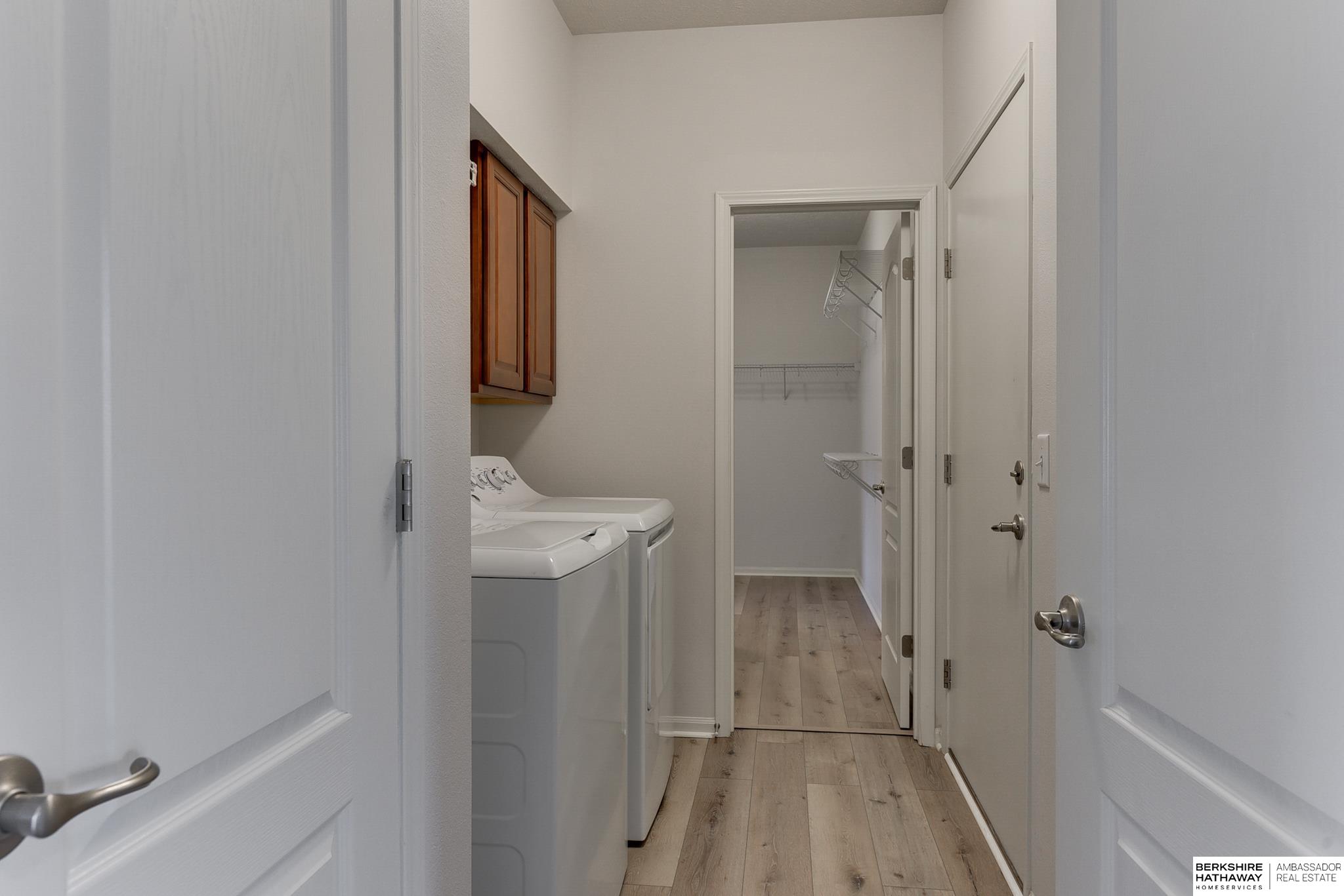 Omaha, Nebraska 68135, United States, 3 Bedrooms Bedrooms, ,3 BathroomsBathrooms,Residential,Pending,110276